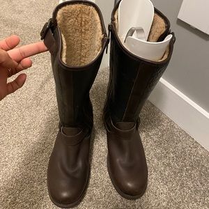 UGG Womens Chancery Leather Dark Brown